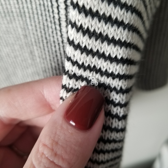 Sunday in Brooklyn Long Sleeve Striped Knit Open Cardigan Black/White Size S - Picture 4 of 12